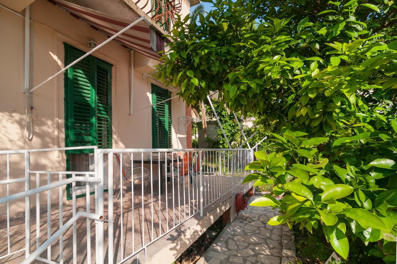 Apartment Vedrana Spalato Esterno foto